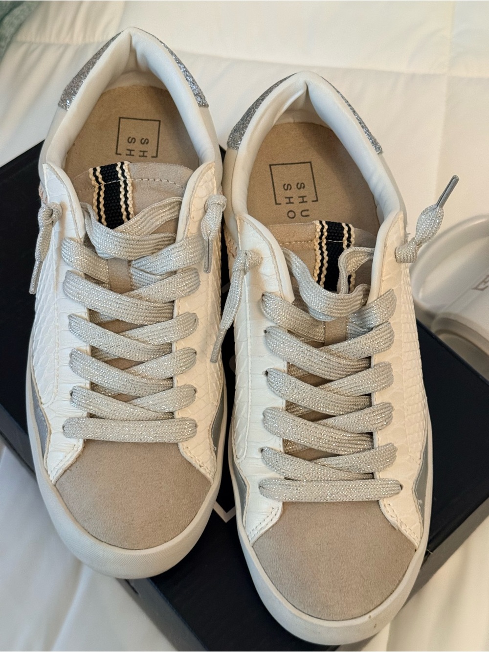 SHUSHOP White & Silver Casual Sneakers - Neutral Accent